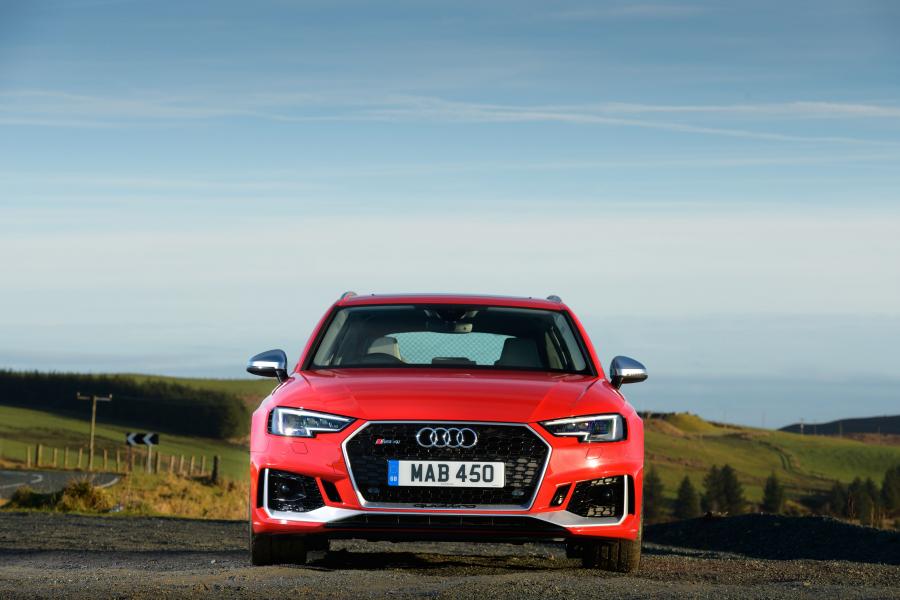  Audi RS4 Avant (B9) 2018 года  (UK) (фото 24 из 40)